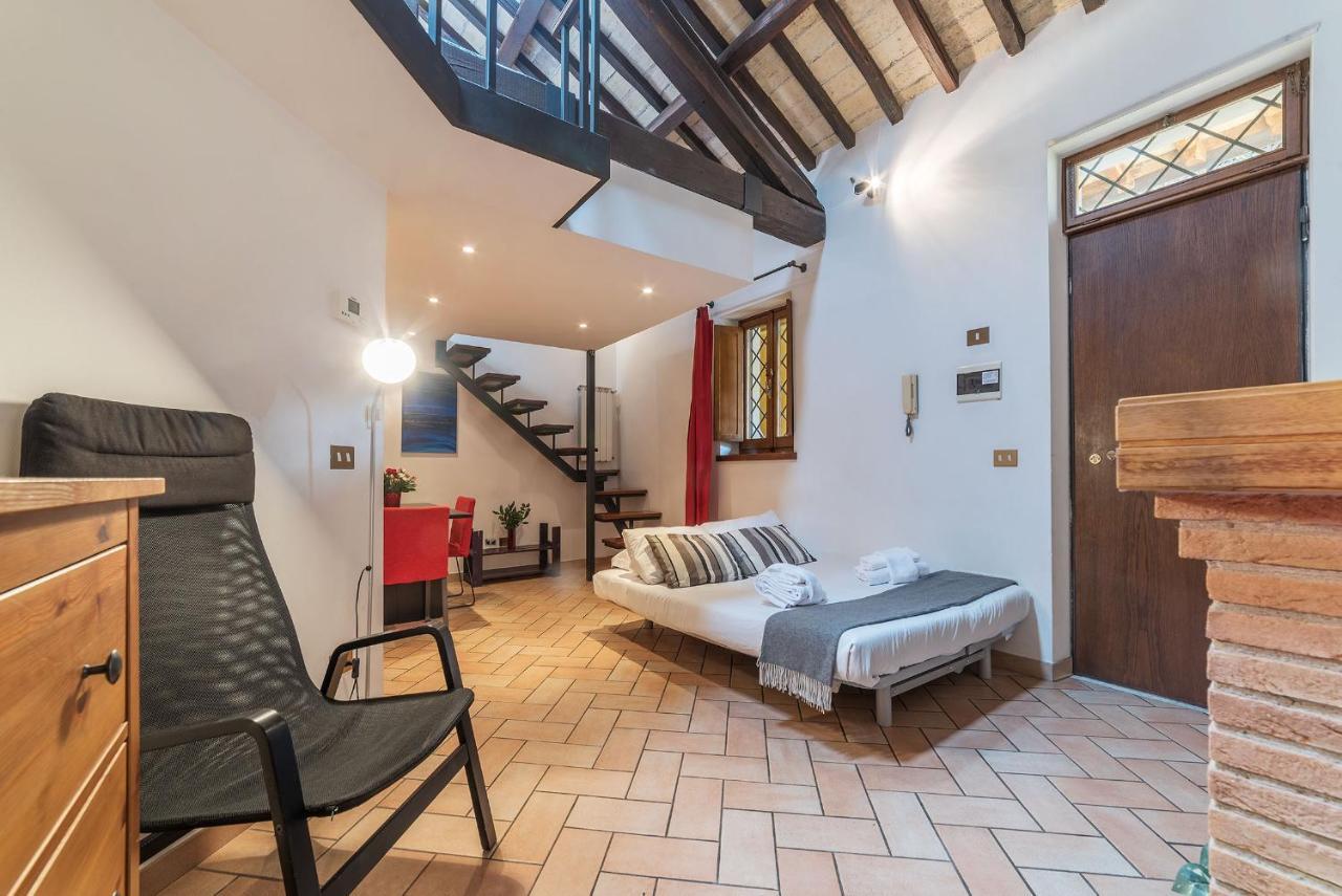 Amazing Studio In Campo De Fiori - Fromhometoروما المظهر الخارجي الصورة